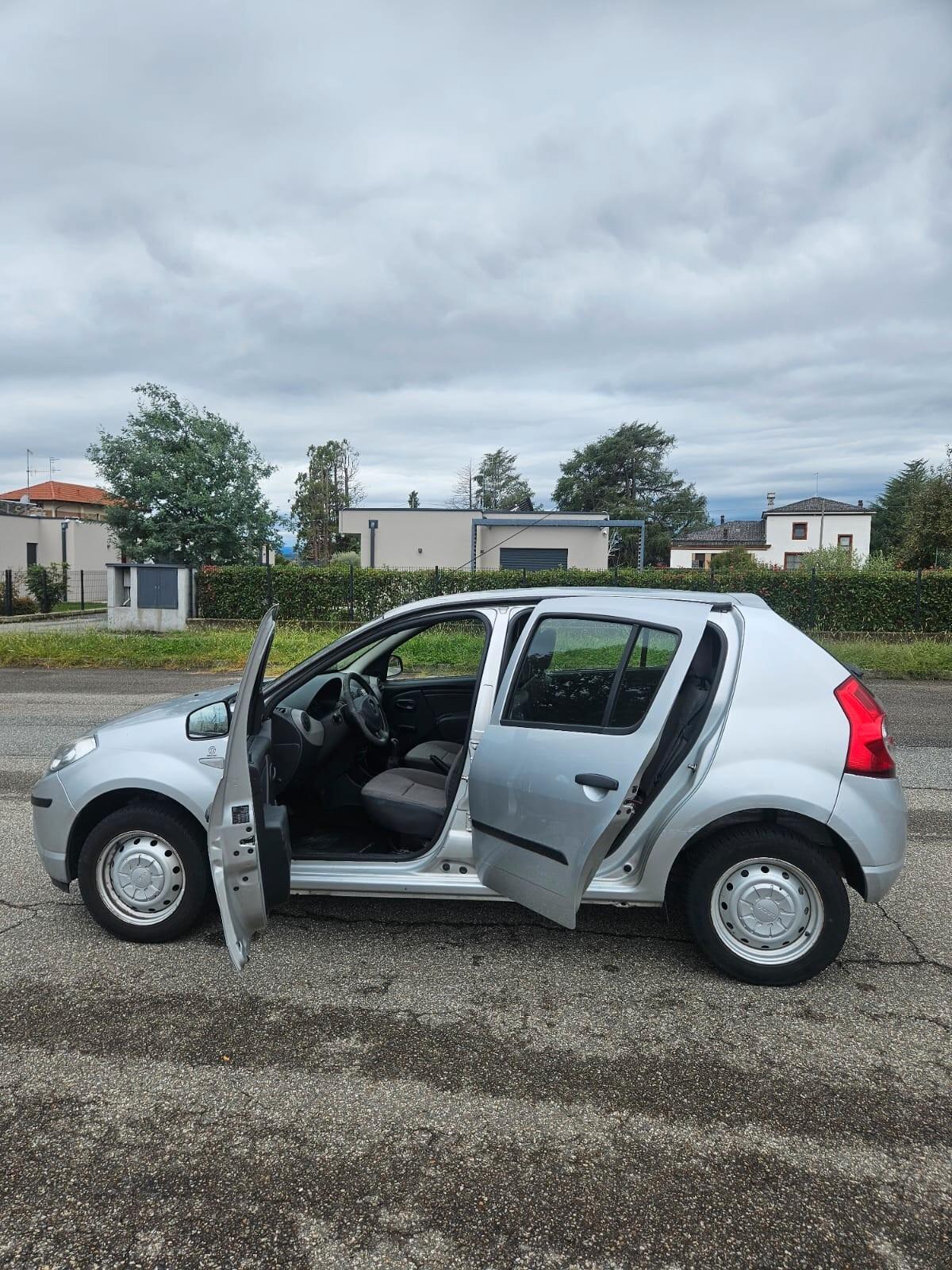 Dacia Sandero 1.2 NEOPATENTATI