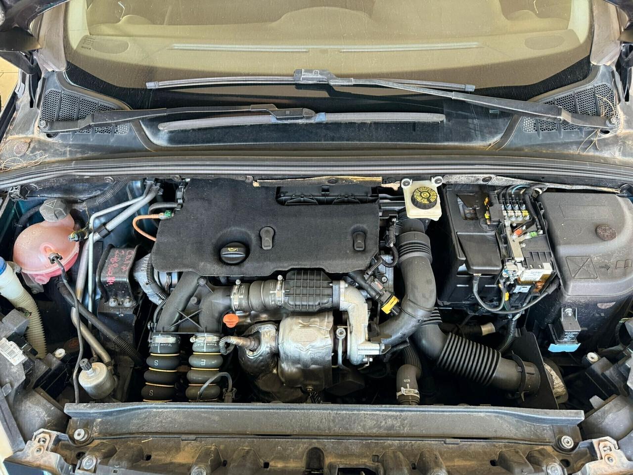 Peugeot 308 1.6 HDI 90 cavalli S. W.