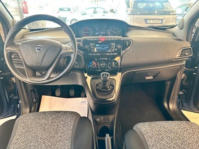 Lancia Ypsilon 1.0 FireFly 5 porte S&S Hybrid Silver Plus