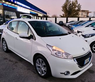 Peugeot 208 anche SENZA BUSTA PAGA