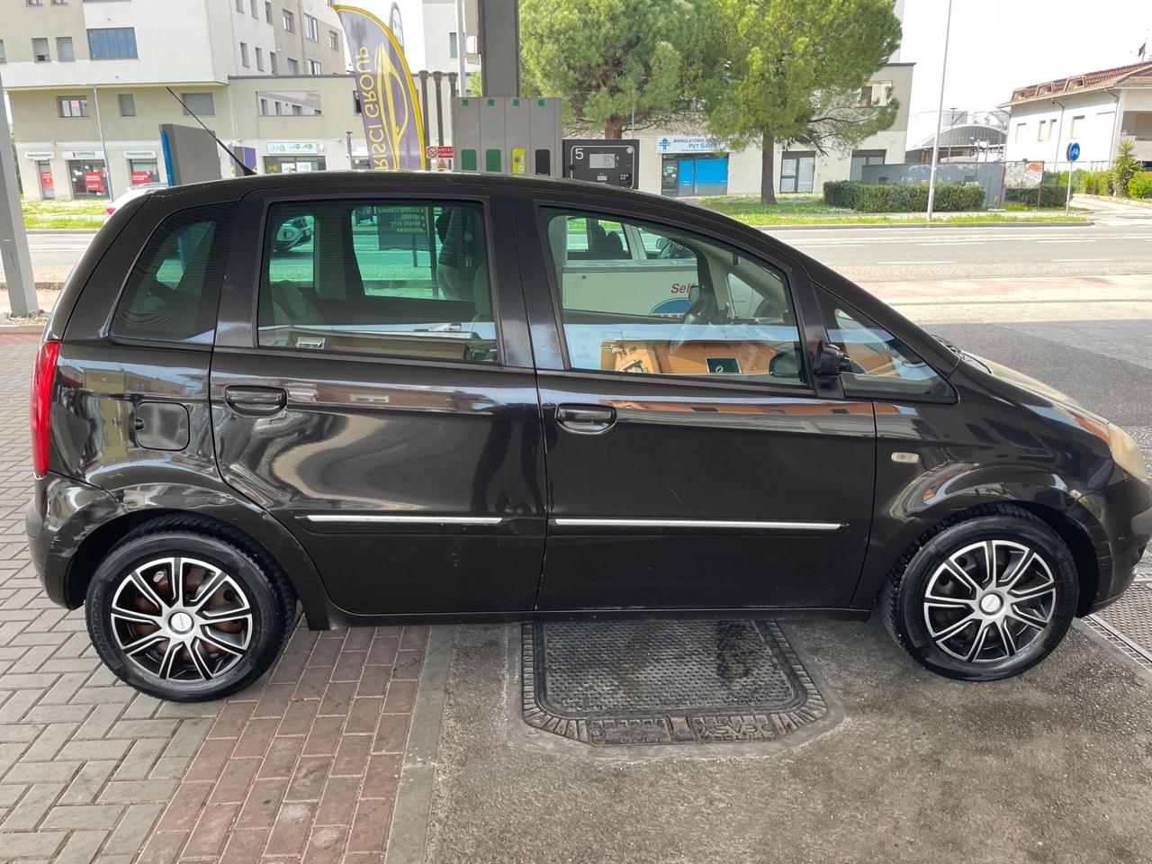 LANCIA MUSA NEOPATENTATI 1.9 DIESEL 198.000 KM 2004.