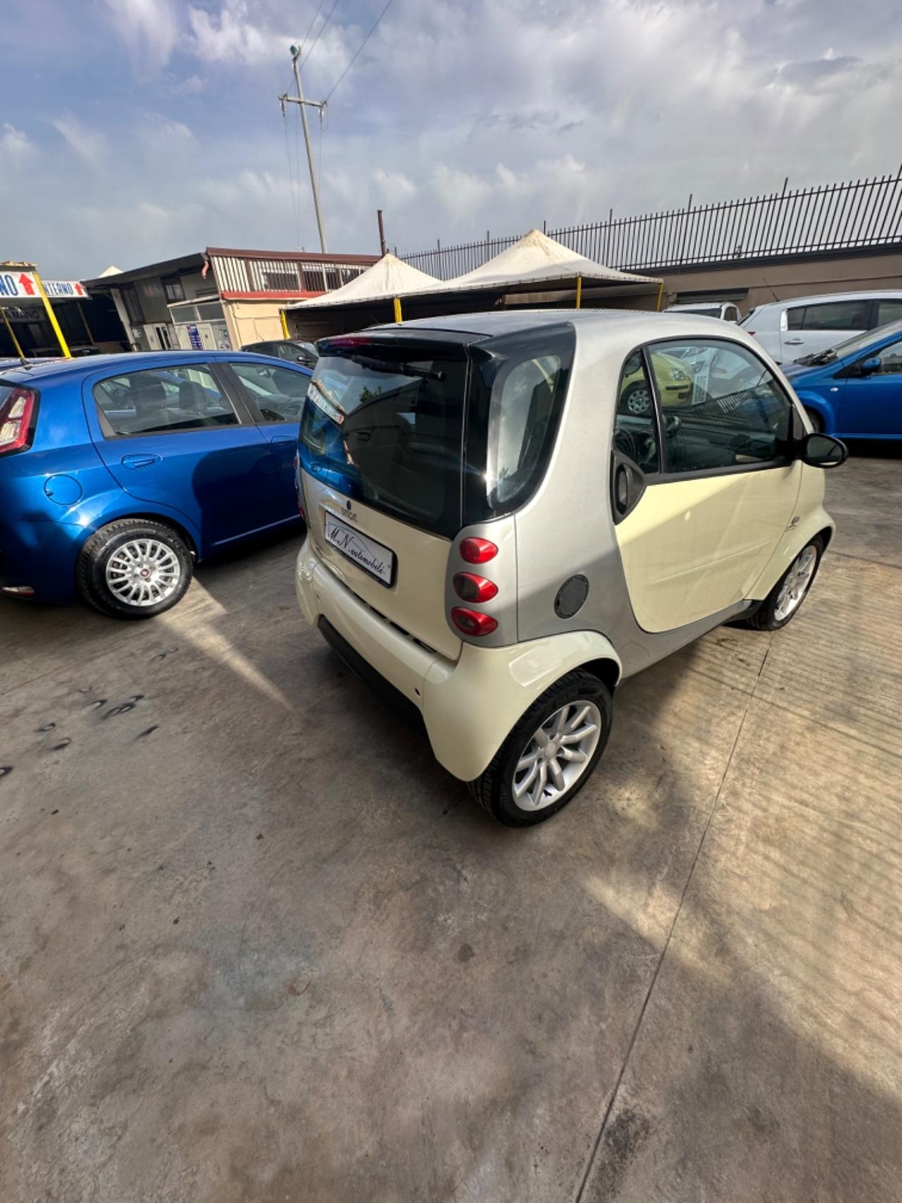 Smart ForTwo 700 coupé pure (45 kW)