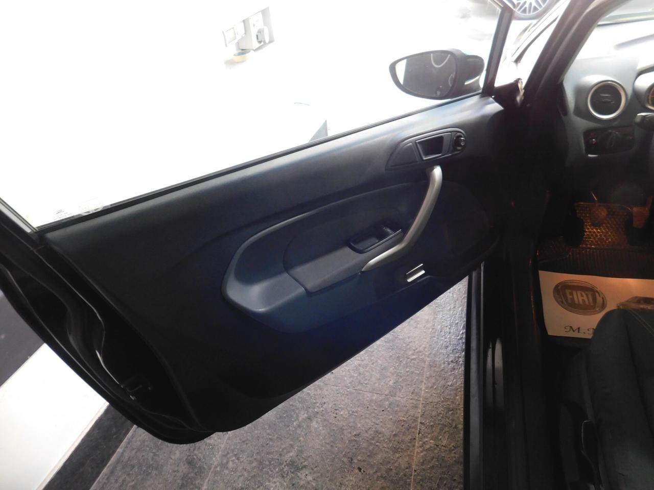 Ford Fiesta 1.4 96CV aut. 3 porte Titanium