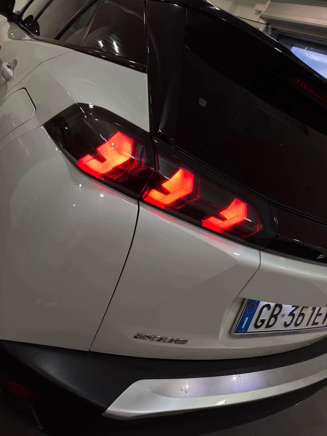 Peugeot 2008 PureTech 130 S&S EAT8 GT Line