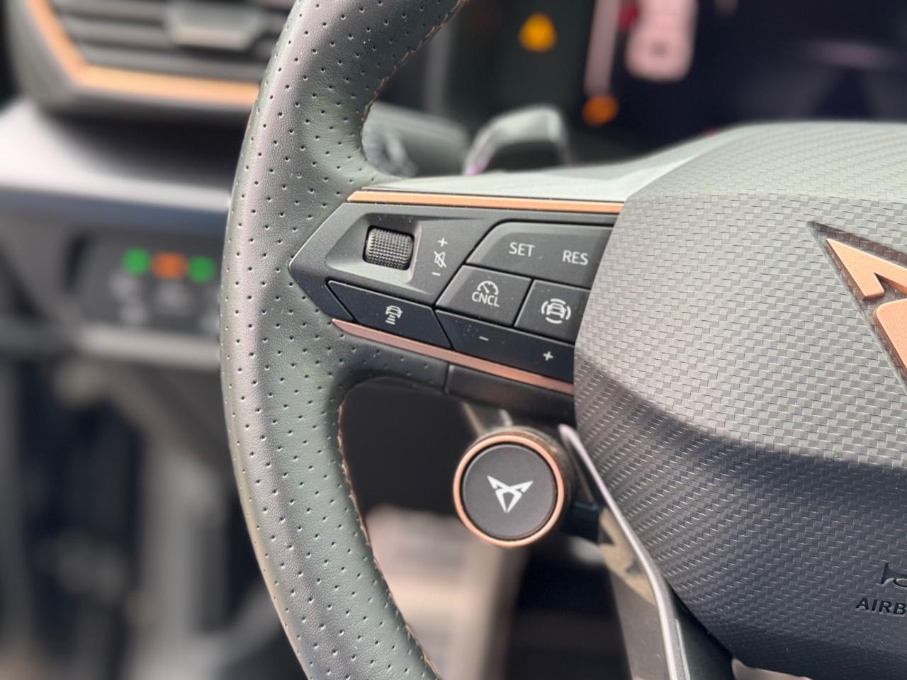 CUPRA LEON 2.0 TDI 150 CV DSG FULL IVA 13000 KM