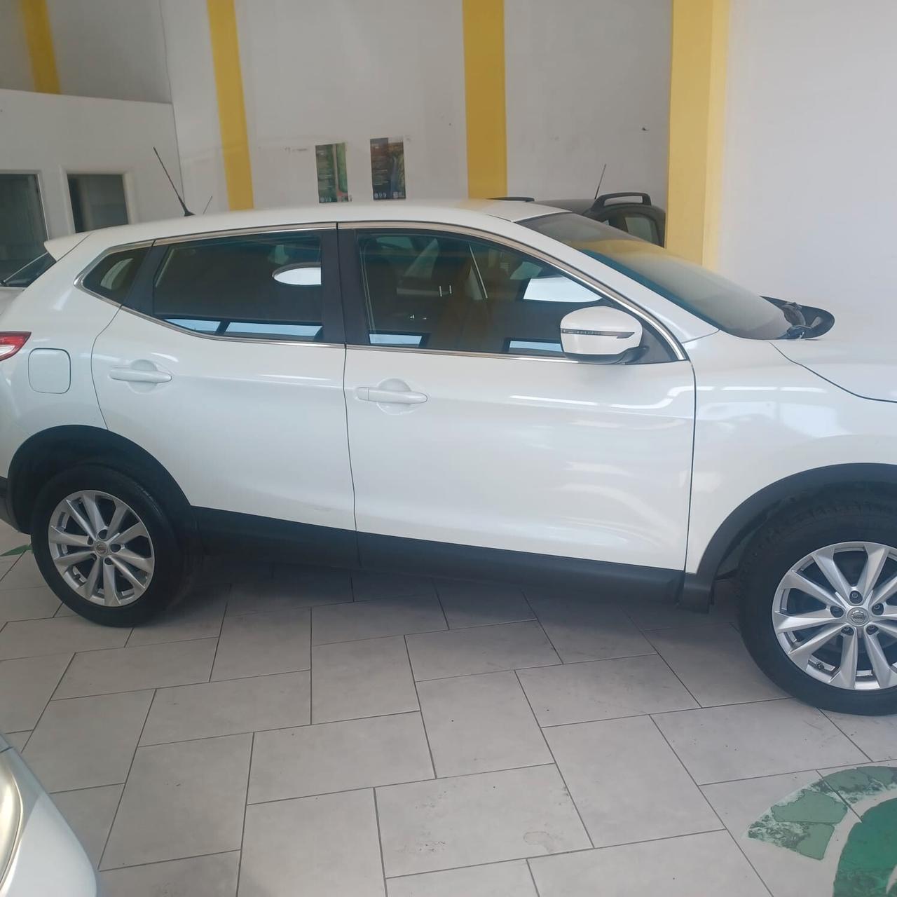 PERFETTA NISSAN QASHQAI 1.2 GARANZIA INCLUSA
