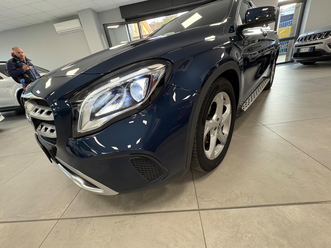 Mercedes GLA 180 1.6 benzina 122cv 2019 km 62000