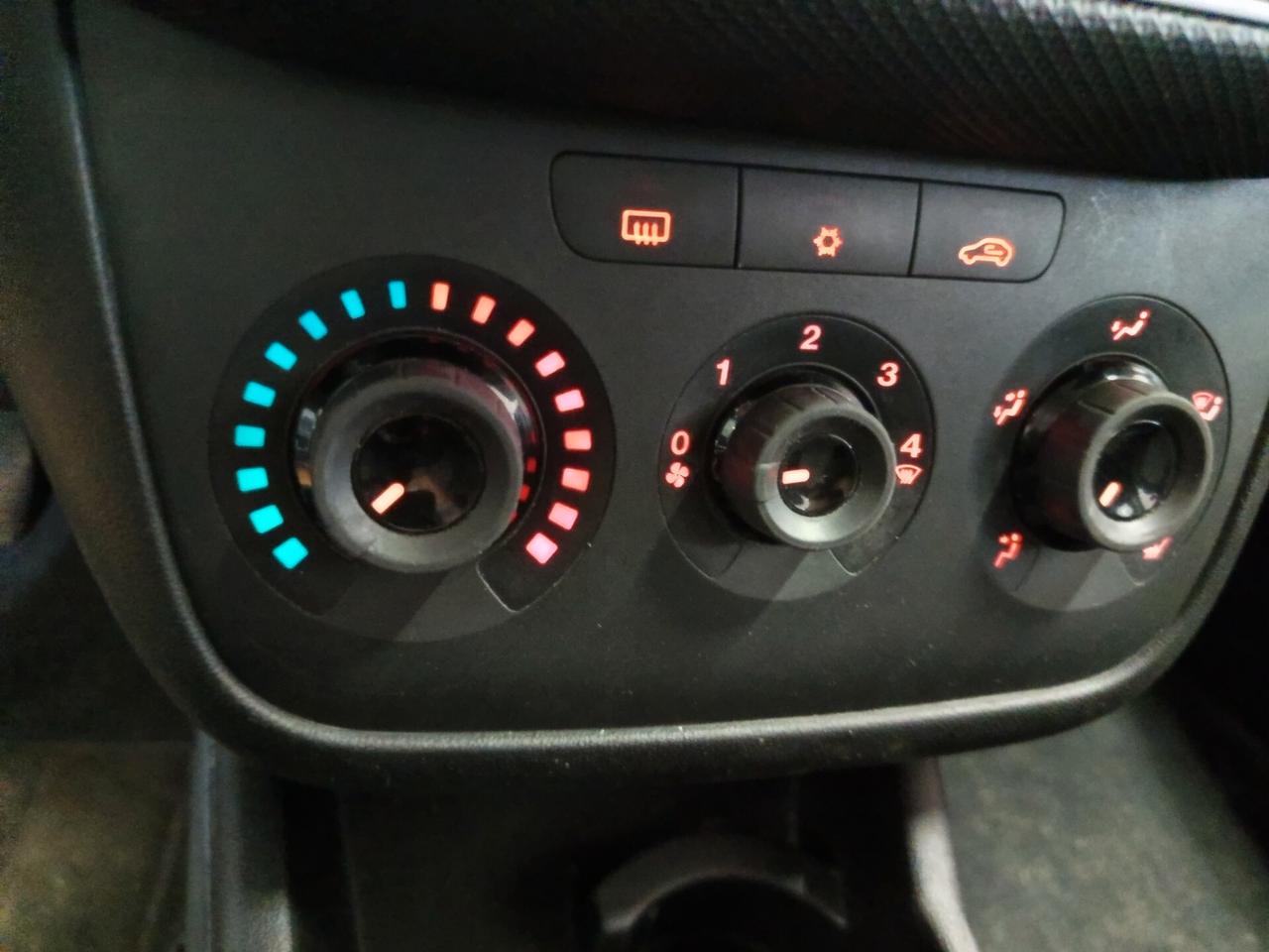 Fiat Punto 1.2 8V 5 porte Street 130 Mila chilometri ok neopatentati Fiat Punto 1.2 8V 5 porte Street 130 Mila chilometri ok neopatentati