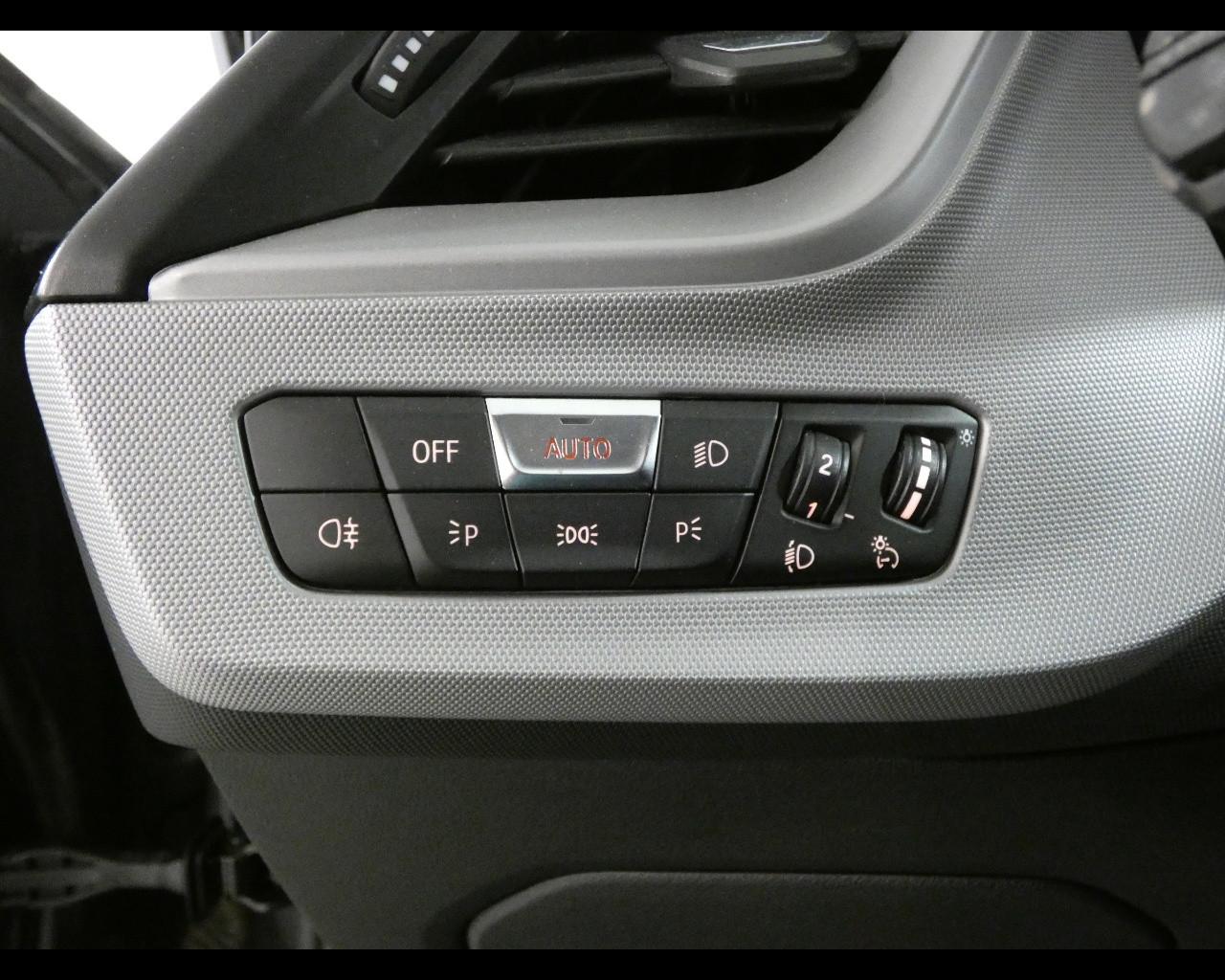 BMW Serie 1 (F40) - 116d 5p. Business Advantage