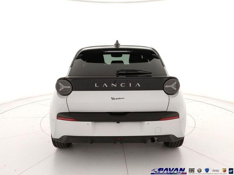 Lancia Ypsilon 1.2T Hybrid 110cv HF-Line