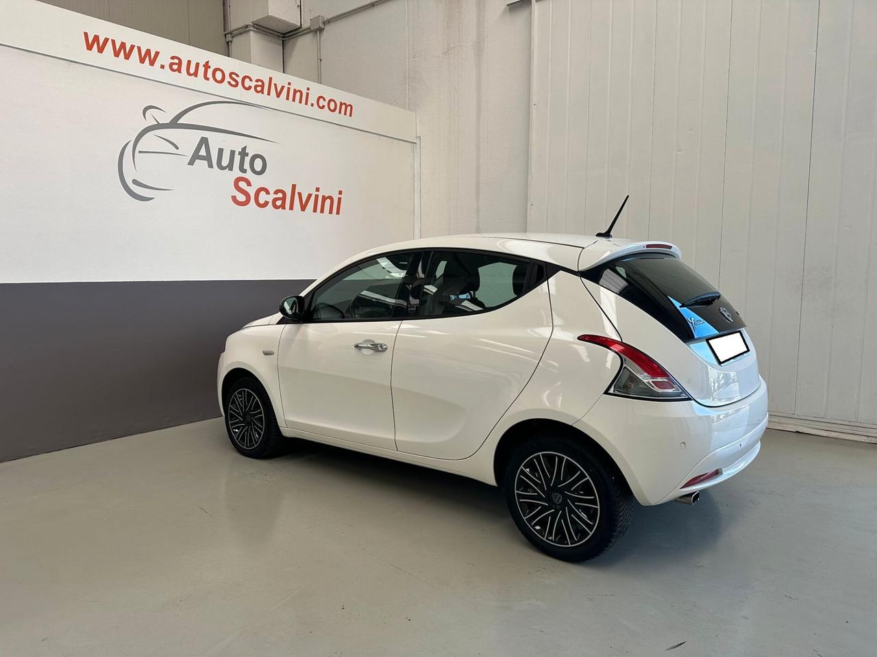 Lancia Ypsilon 1.0 FireFly 5 porte S&S Hybrid Ecochic