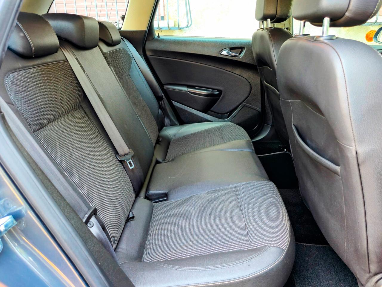 Opel Astra 1.6 CDTI