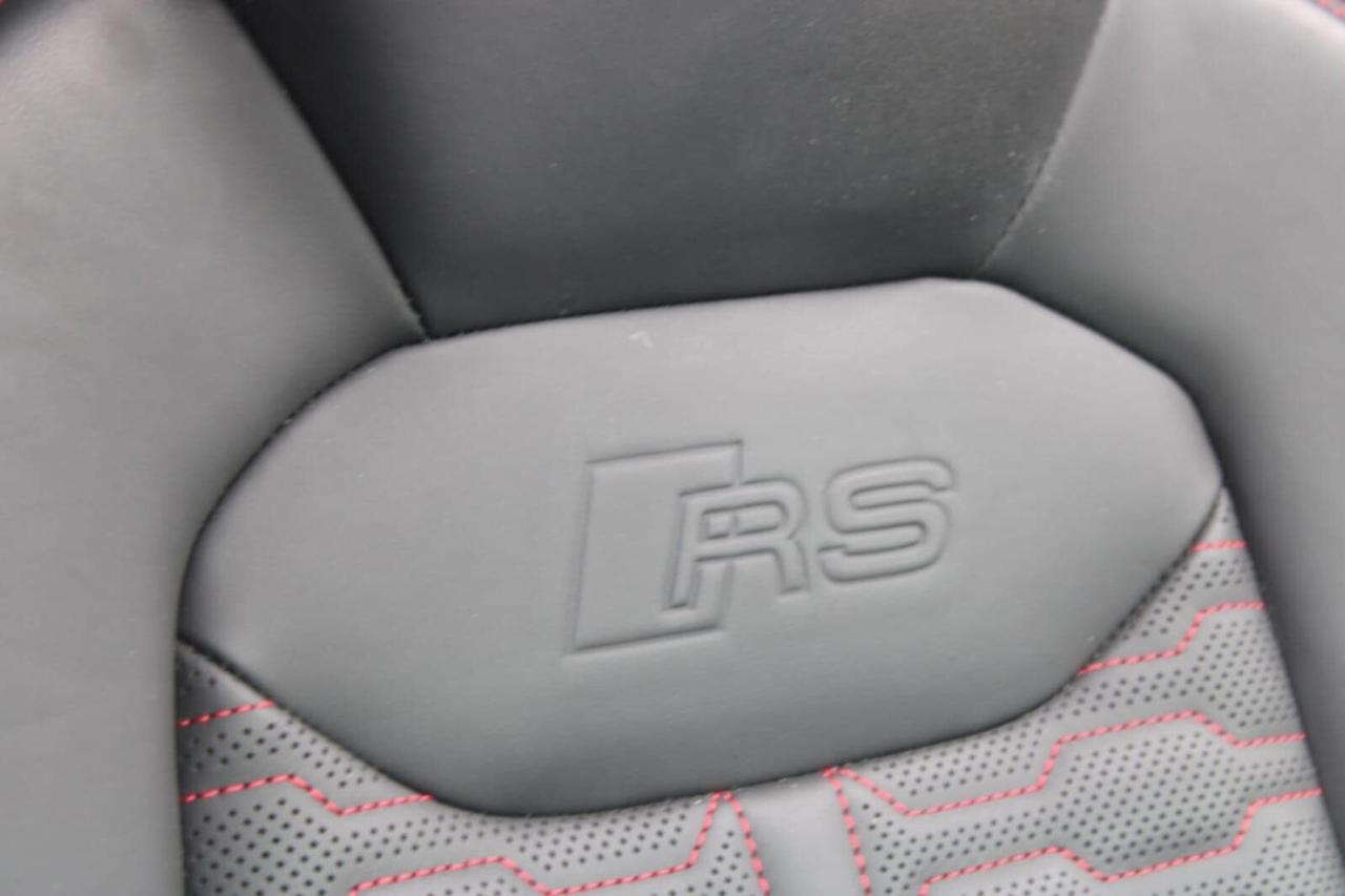 Audi Q8 RS TFSI V8 quattro tiptronic