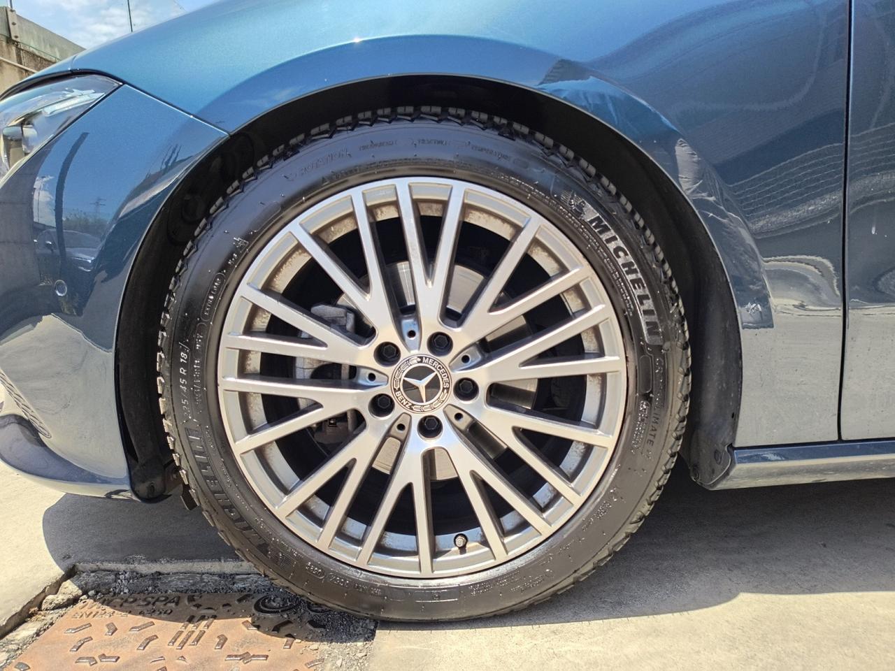 Mercedes-Benz CLA Sh.Brake - X118 - CLA Shooting Brake 200 d Sport auto