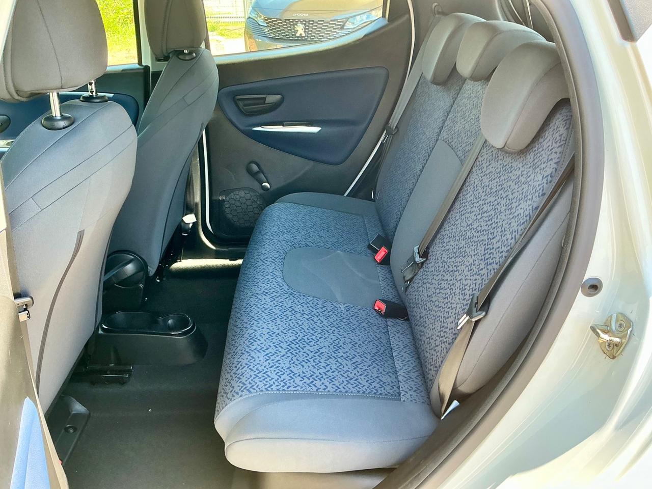 Lancia Ypsilon 1.0 70Cv FireFly Hybrid Gold 5 Posti