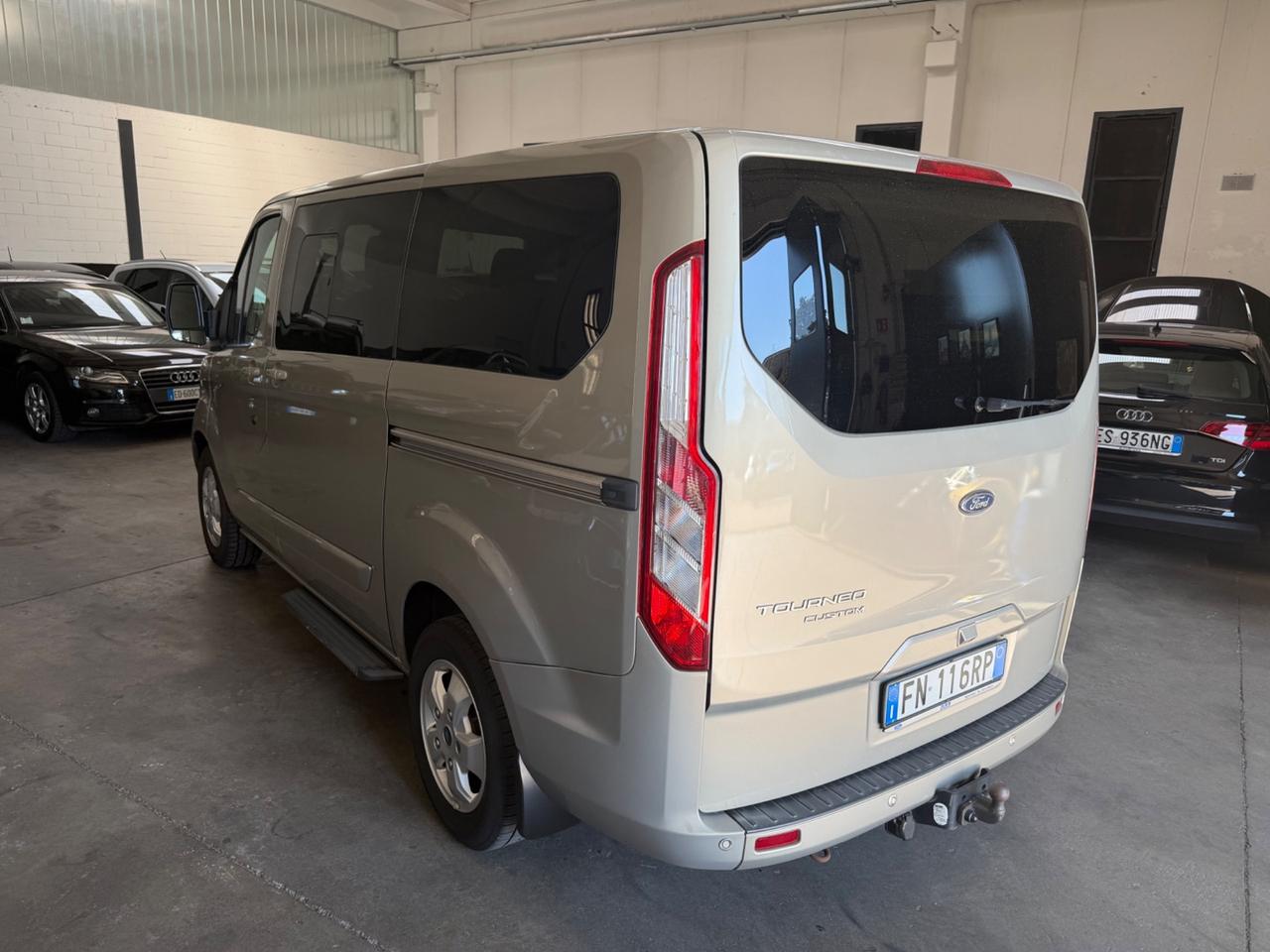 Ford Tourneo Custom 310 2.0 TDCi 130CV PC Titanium