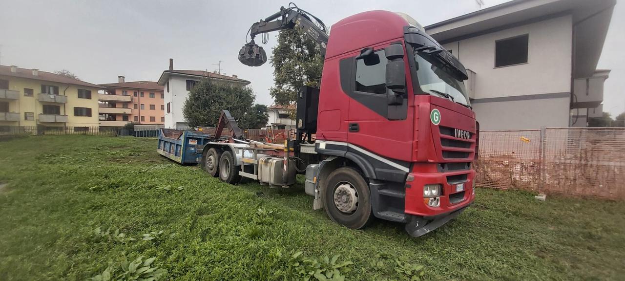 IVECO STRALIS 260 E42 GRU CARICATORE E SCARRABILE