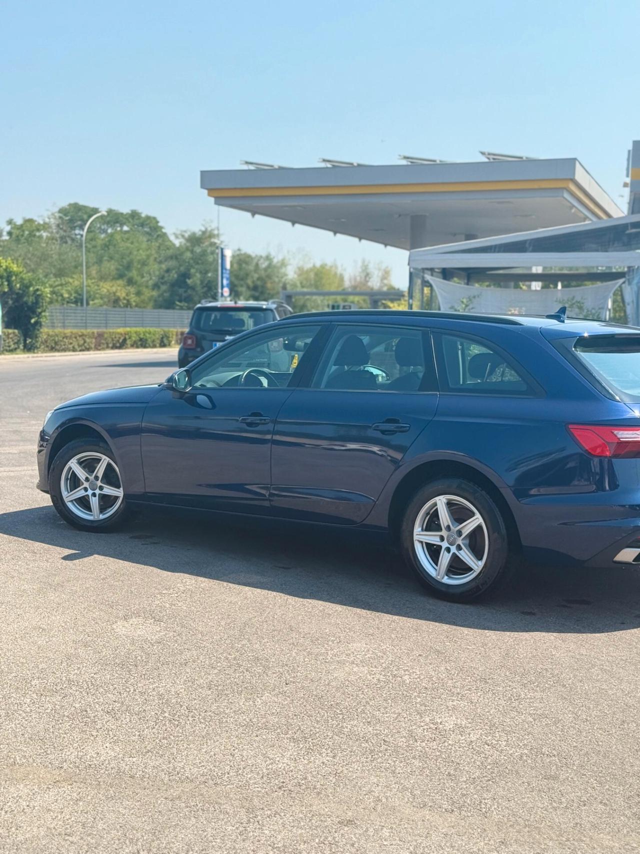 Audi A4 Avant S tronic Business Advanced km certificati