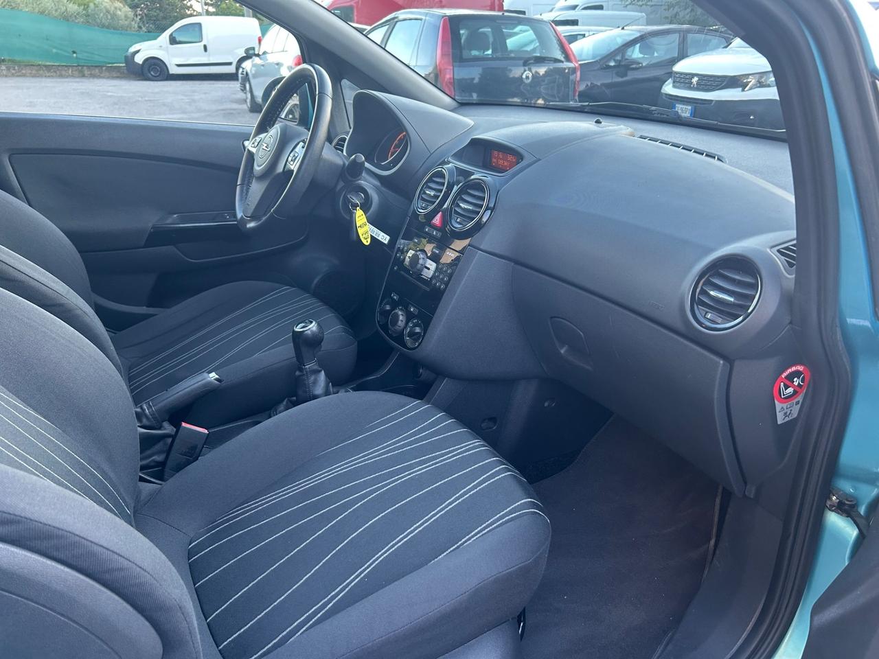 Opel Corsa 1.2 5 porte Edition 93000km