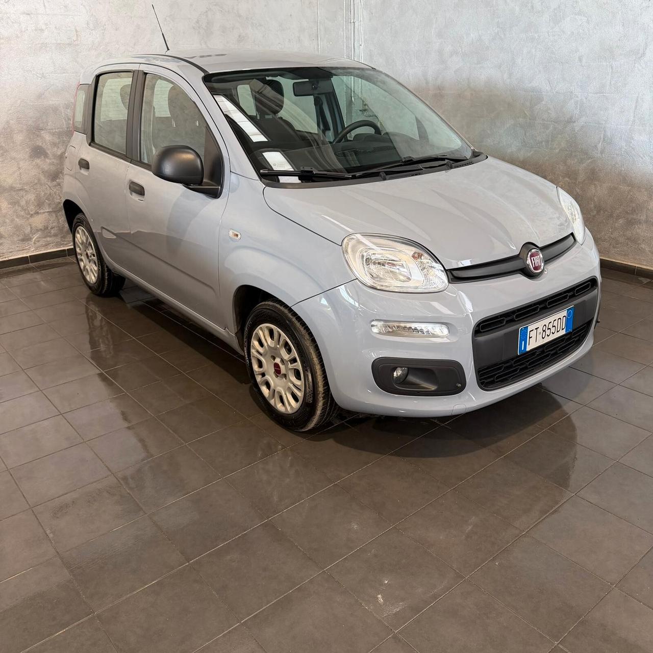 Fiat Panda 1.2 BENZINA NEOPATENTATI