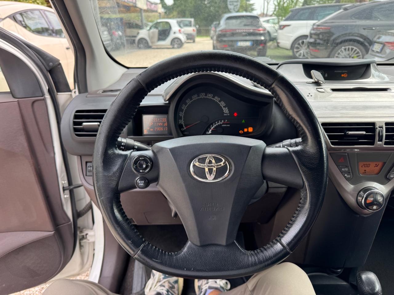 Toyota iQ 1.3 Executive