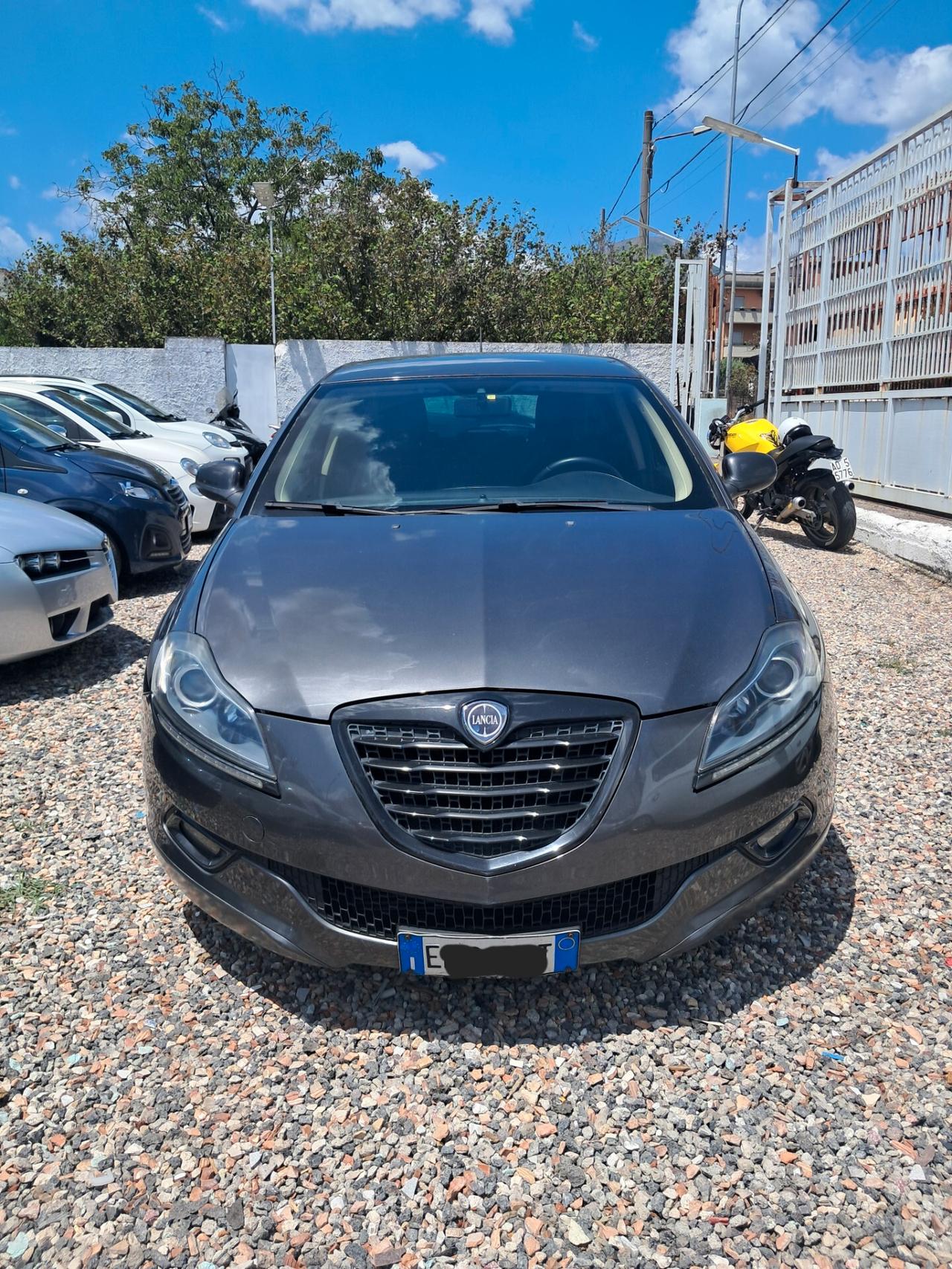 Lancia Delta 1.9 MJT 190cv biturbo Momo Design