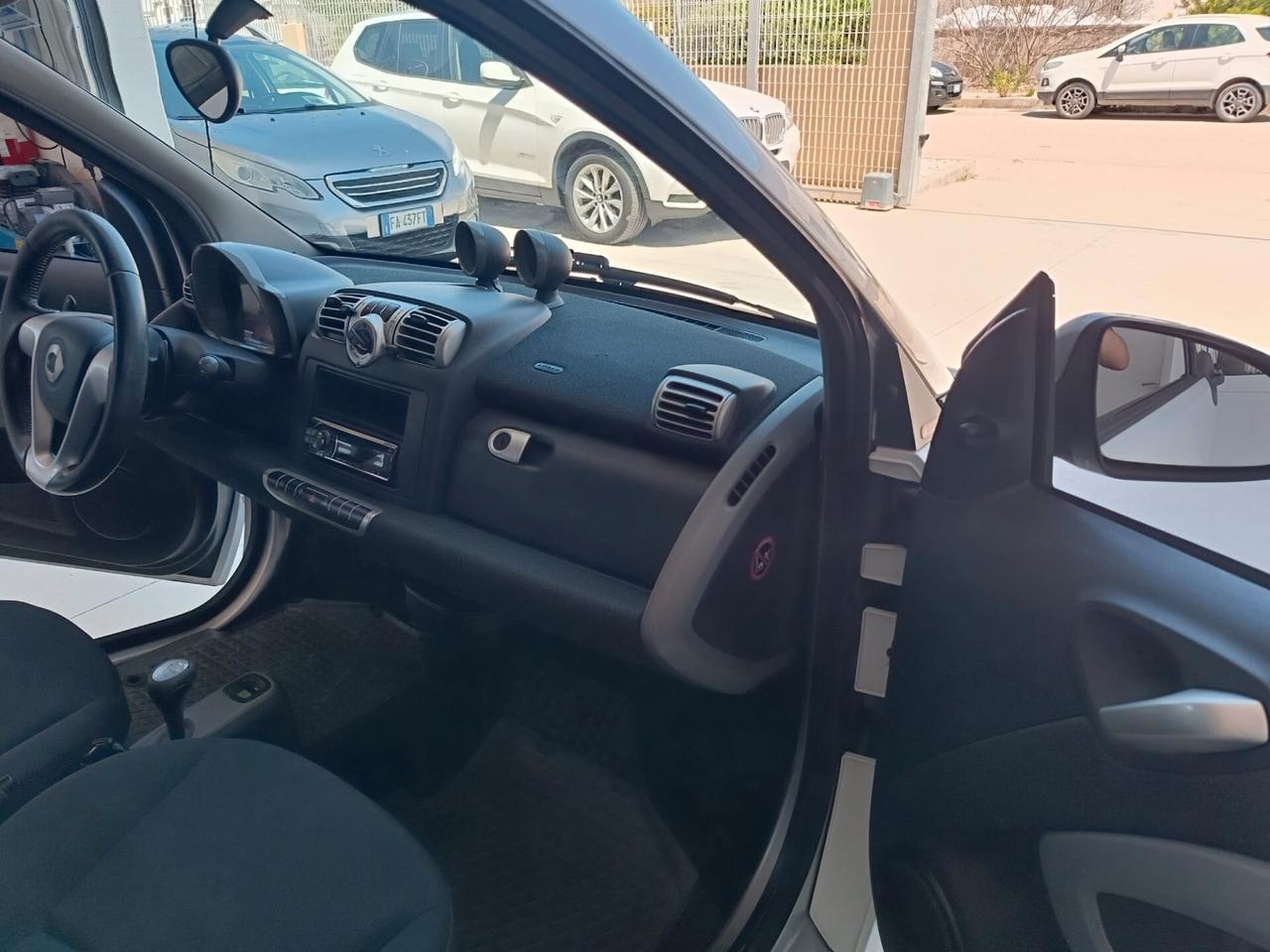 Smart ForTwo 1000 52 kW MHD coupé passion