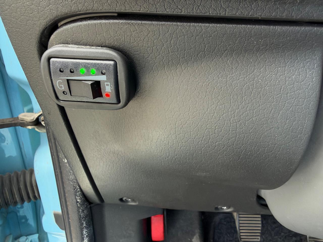 Fiat Panda 1.4 Natural Power benzina metano Neopatentati