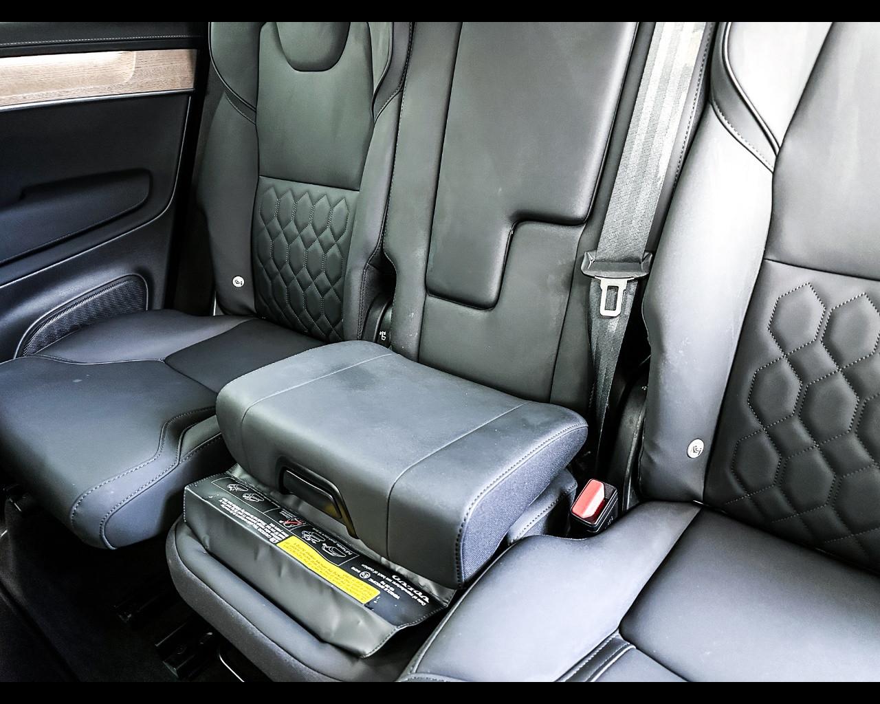 VOLVO XC90 B5 AWD automatico 7 posti Plus Bright