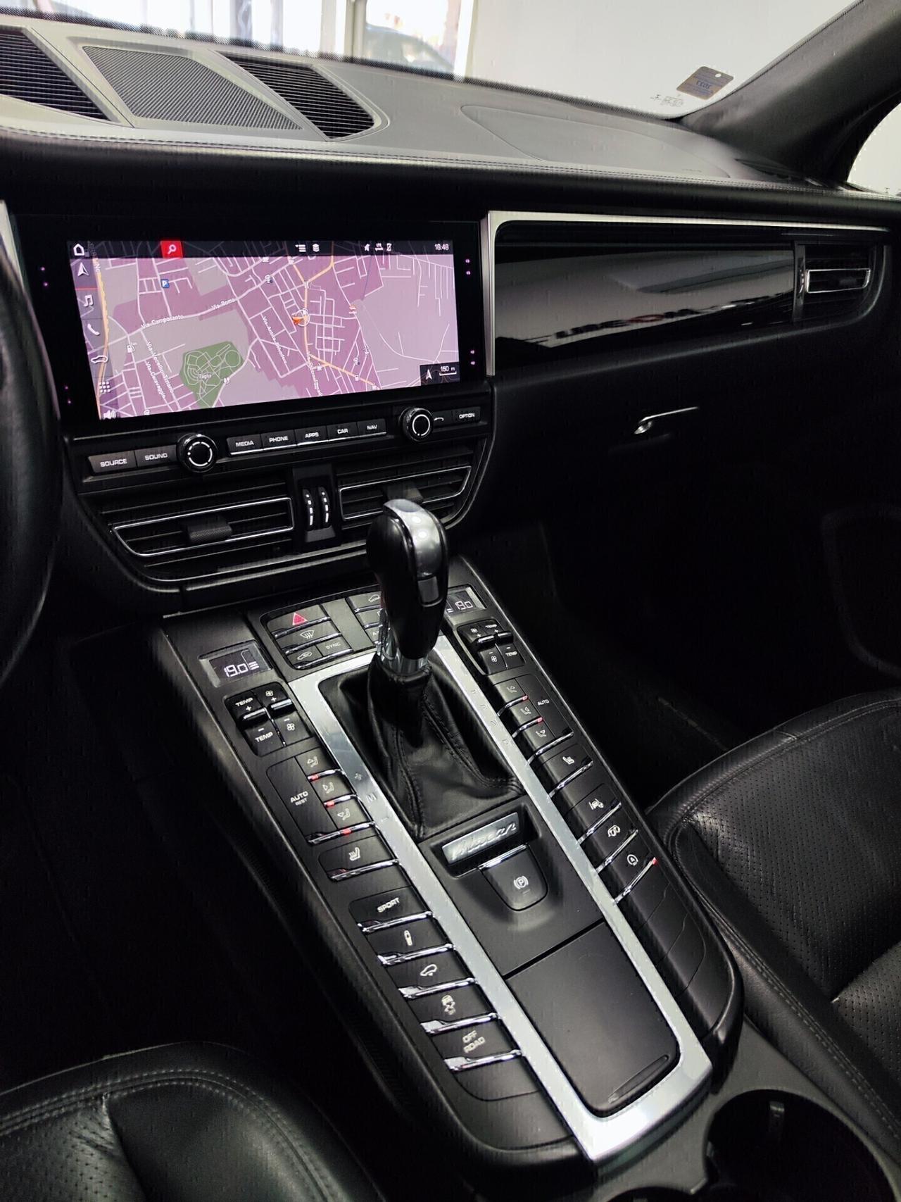 Porsche Macan 2.0 245cv Tetto Led