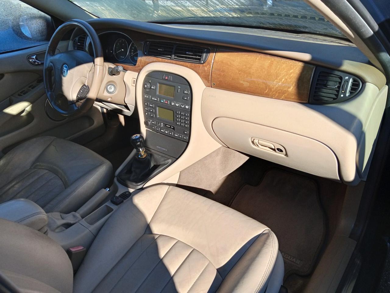 Jaguar X-Type 2.5 V6 24V cat Executive