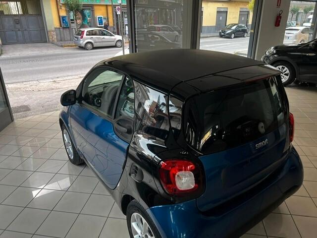 Smart ForTwo 0.9 Turbo Basis Standard