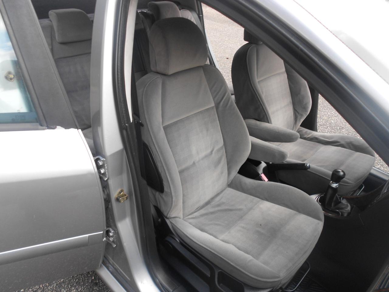 307 BERLINA,2.0hdi(VELLUTO-RADICA-CLIMATRONIC)