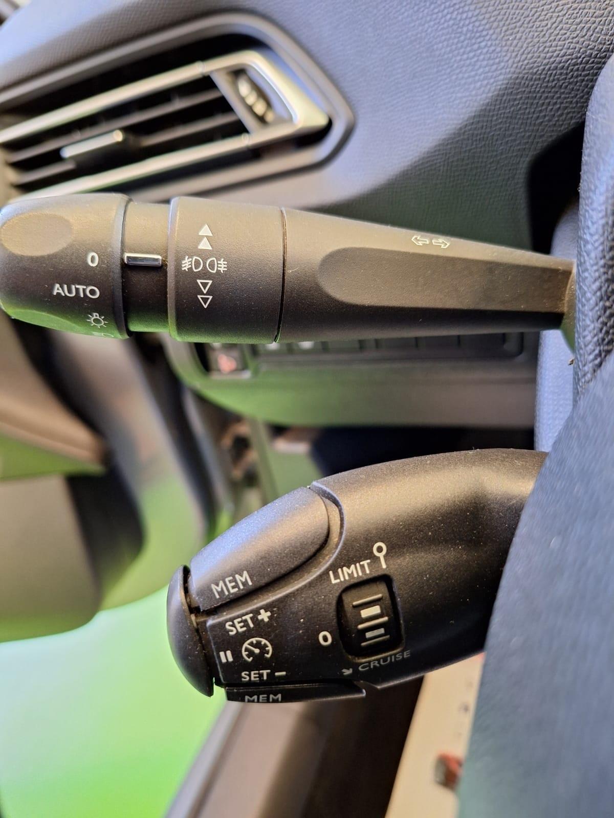 Peugeot 308 PureTech Turbo 136 cv. 1.2 benzina