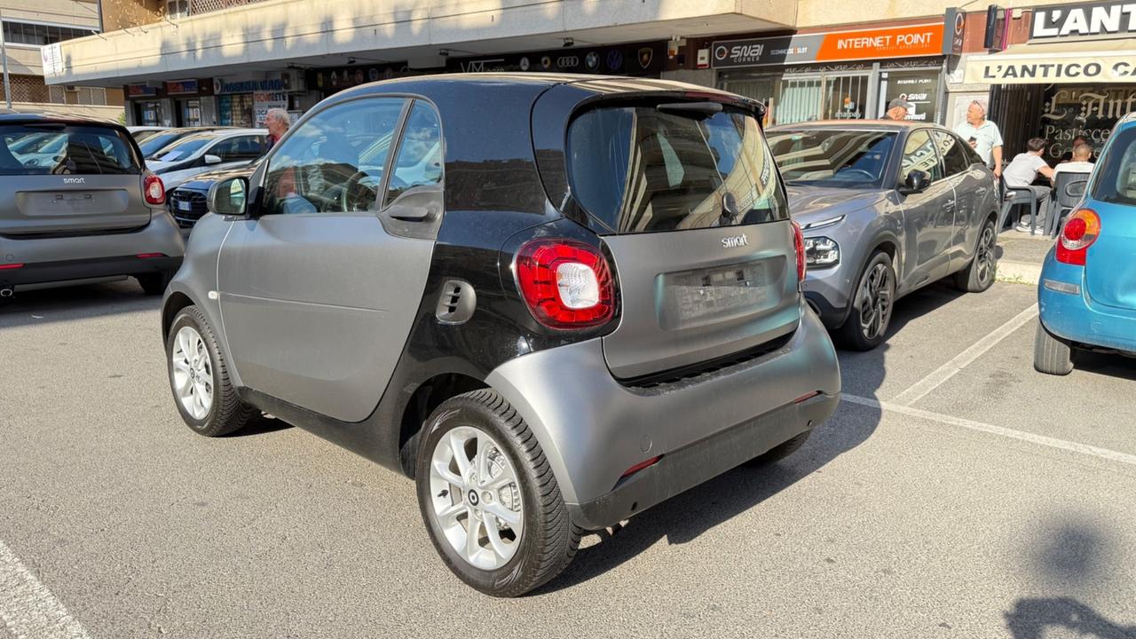Smart ForTwo 90 0.9 Turbo Passion LED PANORA SEDILI RISCALDATI BRACCIOLO BLUETOOTH