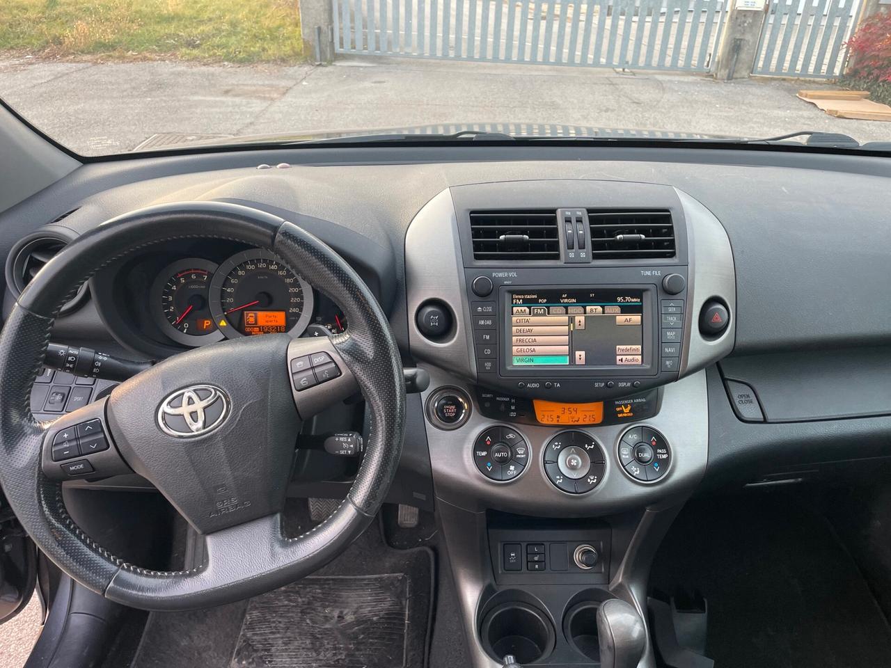 Toyota RAV 4 RAV4 Crossover 2.2 D-Cat A/T 150 CV Executive