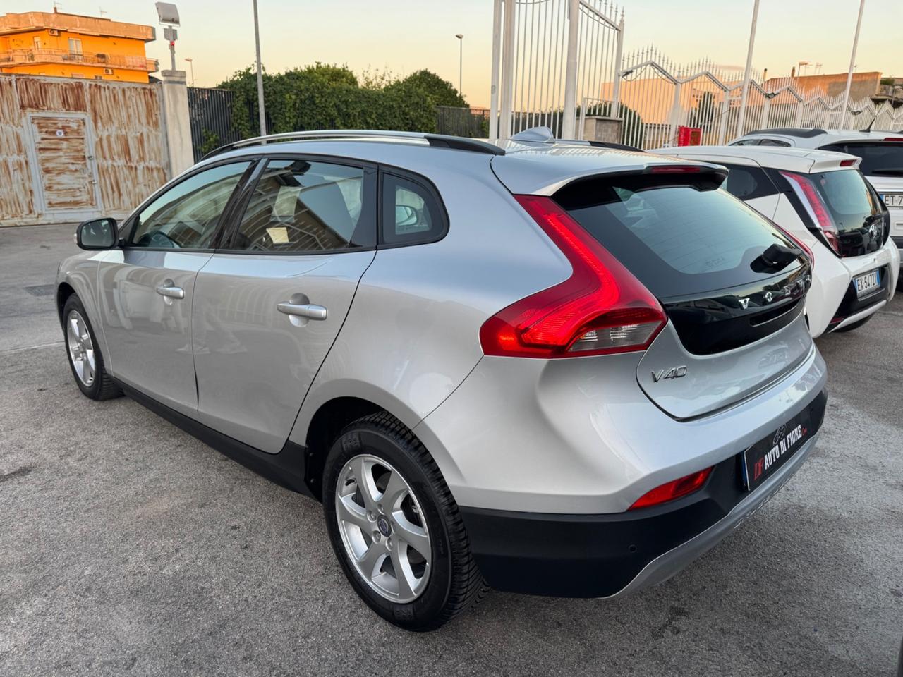 Volvo V40 Cross Country D2 1.6 diesel 115Cv NAVI