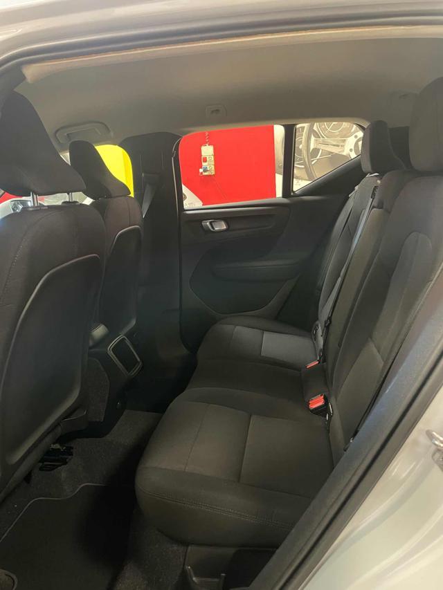 VOLVO XC40 D3 AWD Geartronic*NAVI/TELC/PDC*