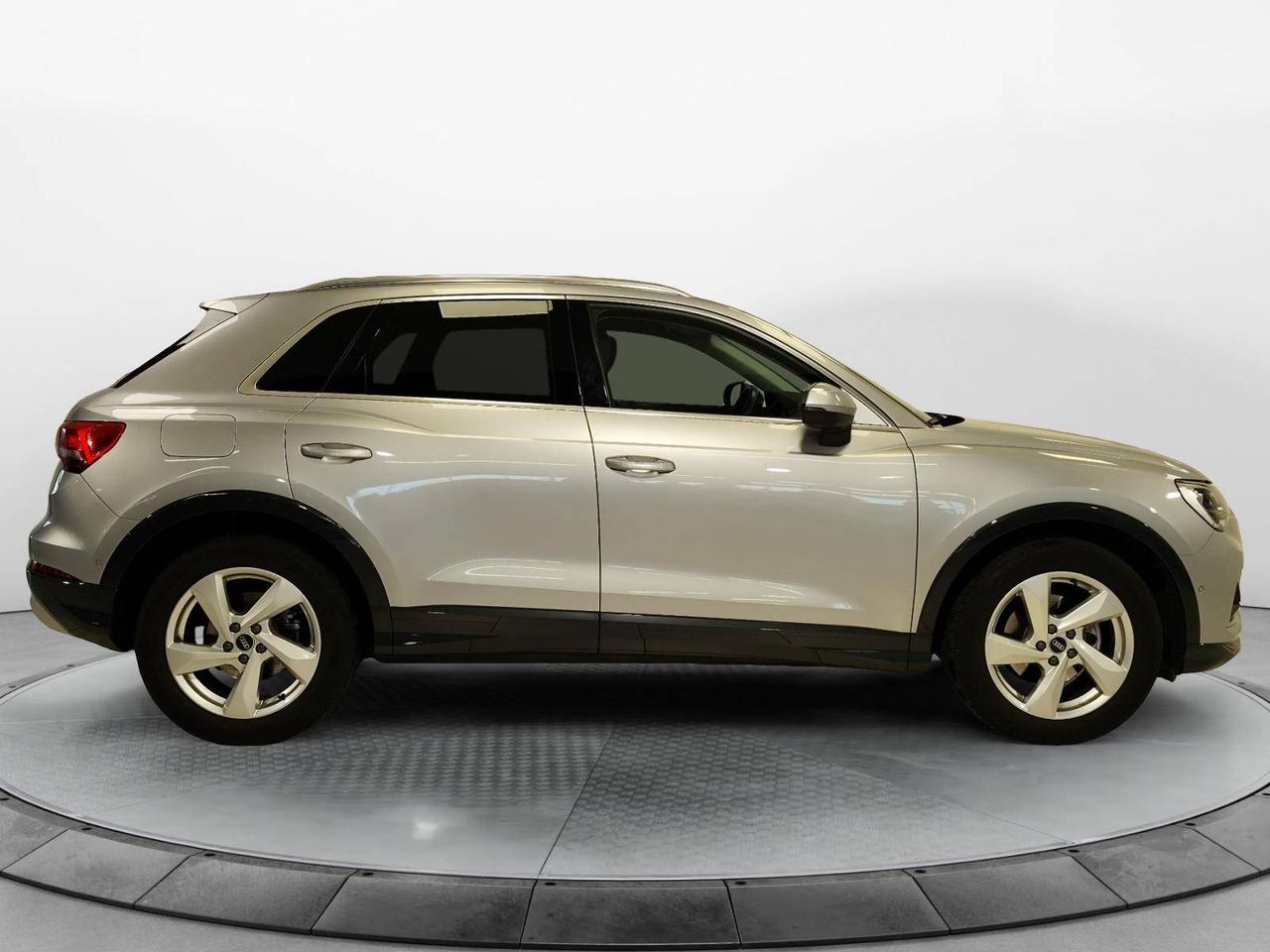 Audi Q3 35 2.0 tdi Business Advanced