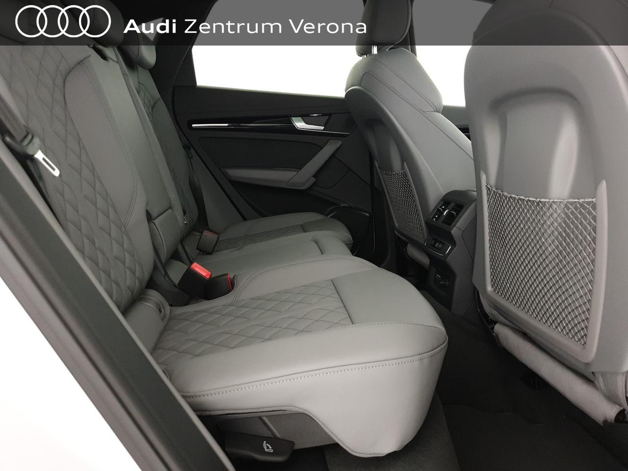 Sportback 40TDI 204CV quattro Str Identity Black