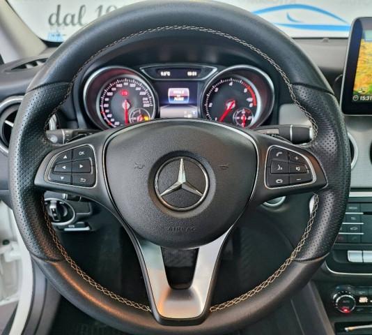 Mercedes Classe GLA 200 d Sport auto TETTO! RETRO! PELLE!