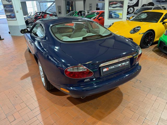 JAGUAR XK8 4.0 Coupé Pelle beige tagliandi