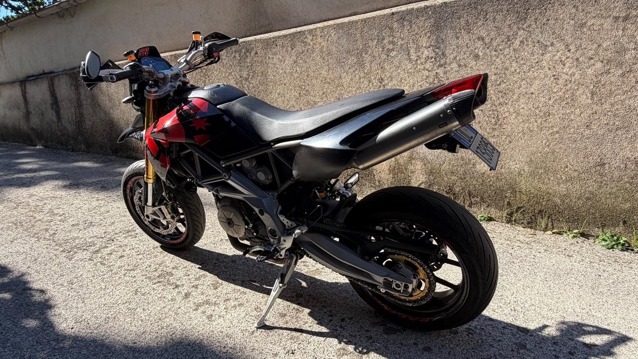 Aprilia Dorsoduro 750