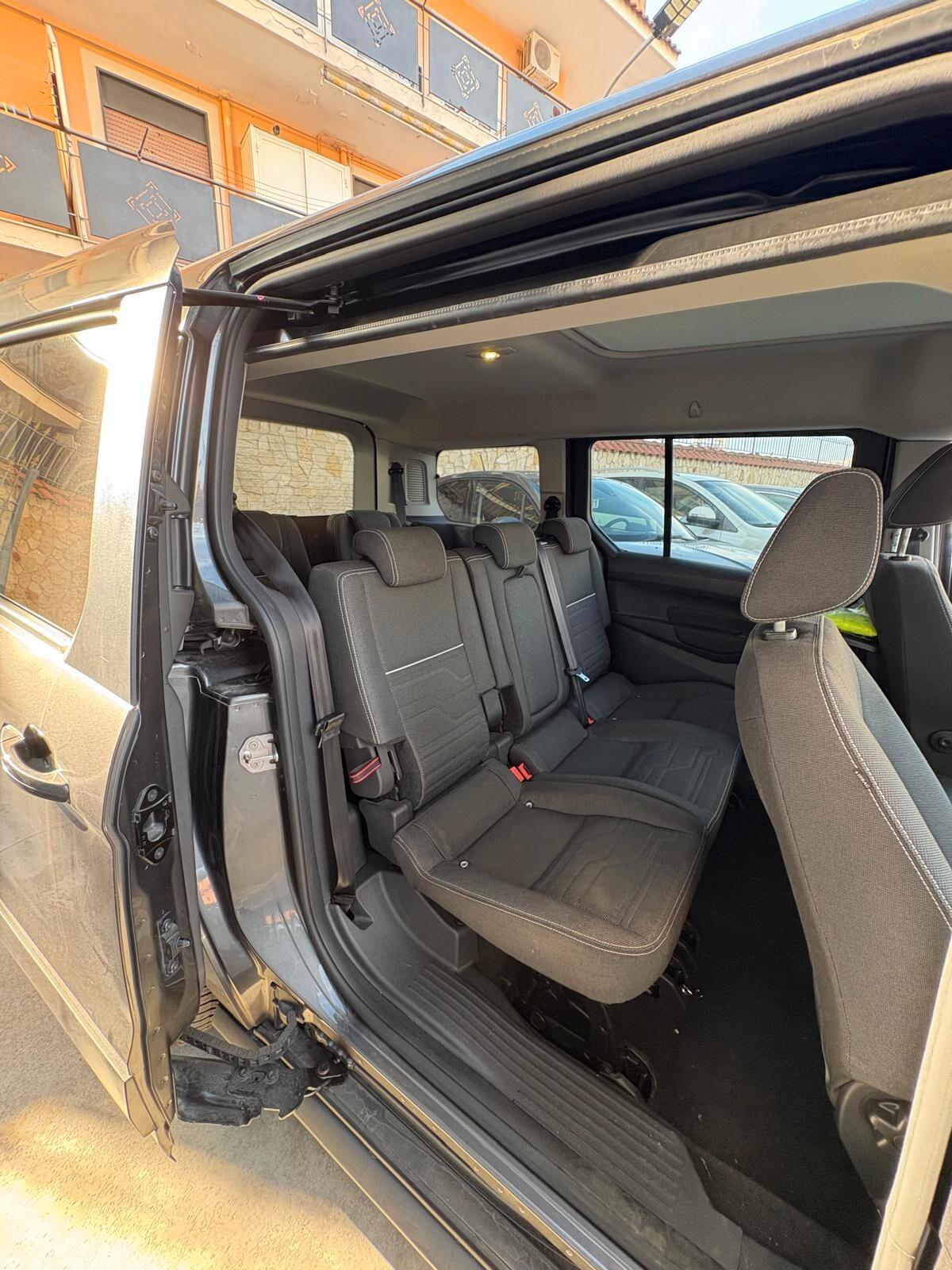 Ford Tourneo Connect Connect7 1.5 TDCi 120 CV Titanium 2016