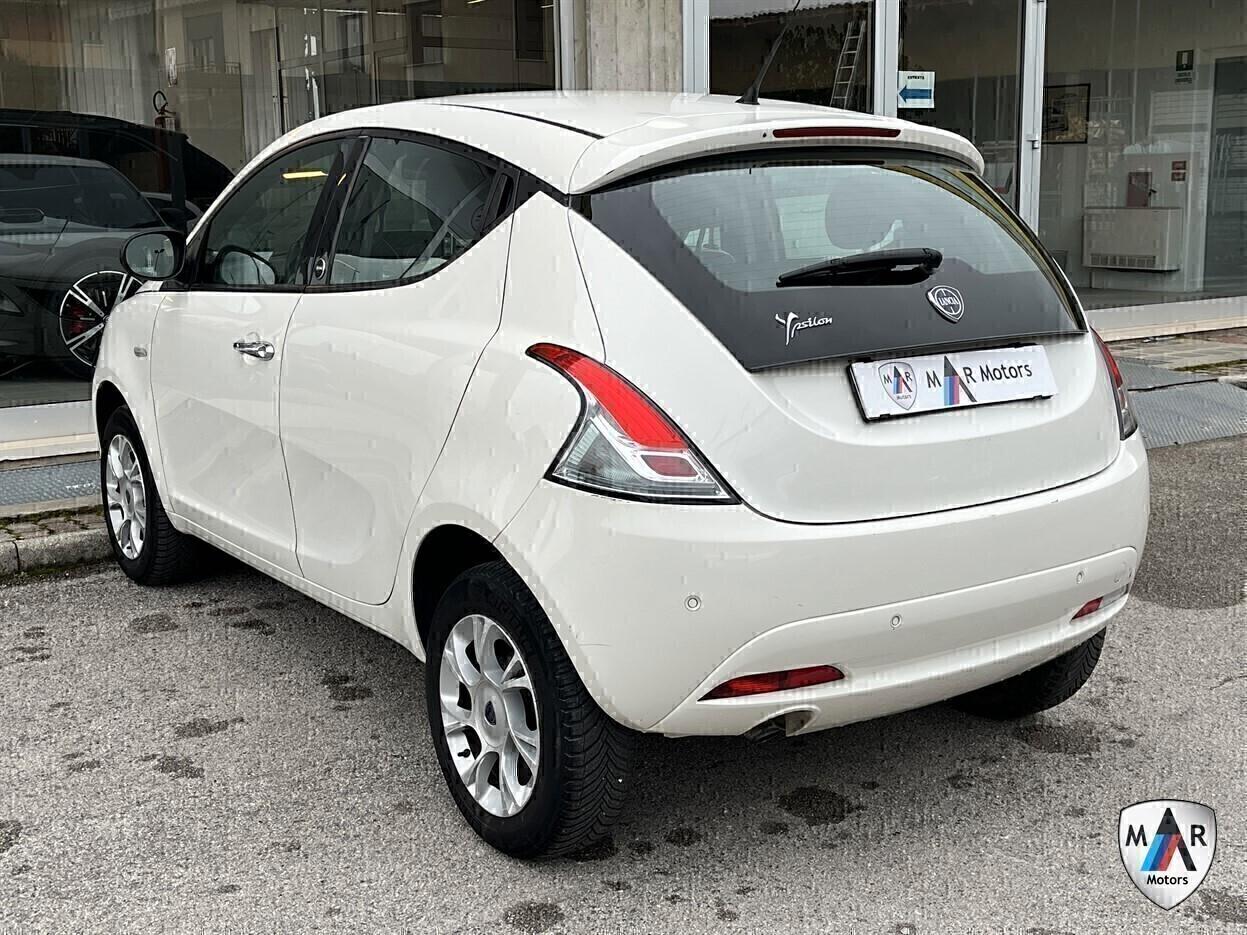 Lancia Ypsilon 0.9 TwinAir 85 CV 5 porte Metano Ecochic Gold