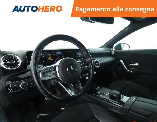 MERCEDES-BENZ A 180 d Automatic Premium