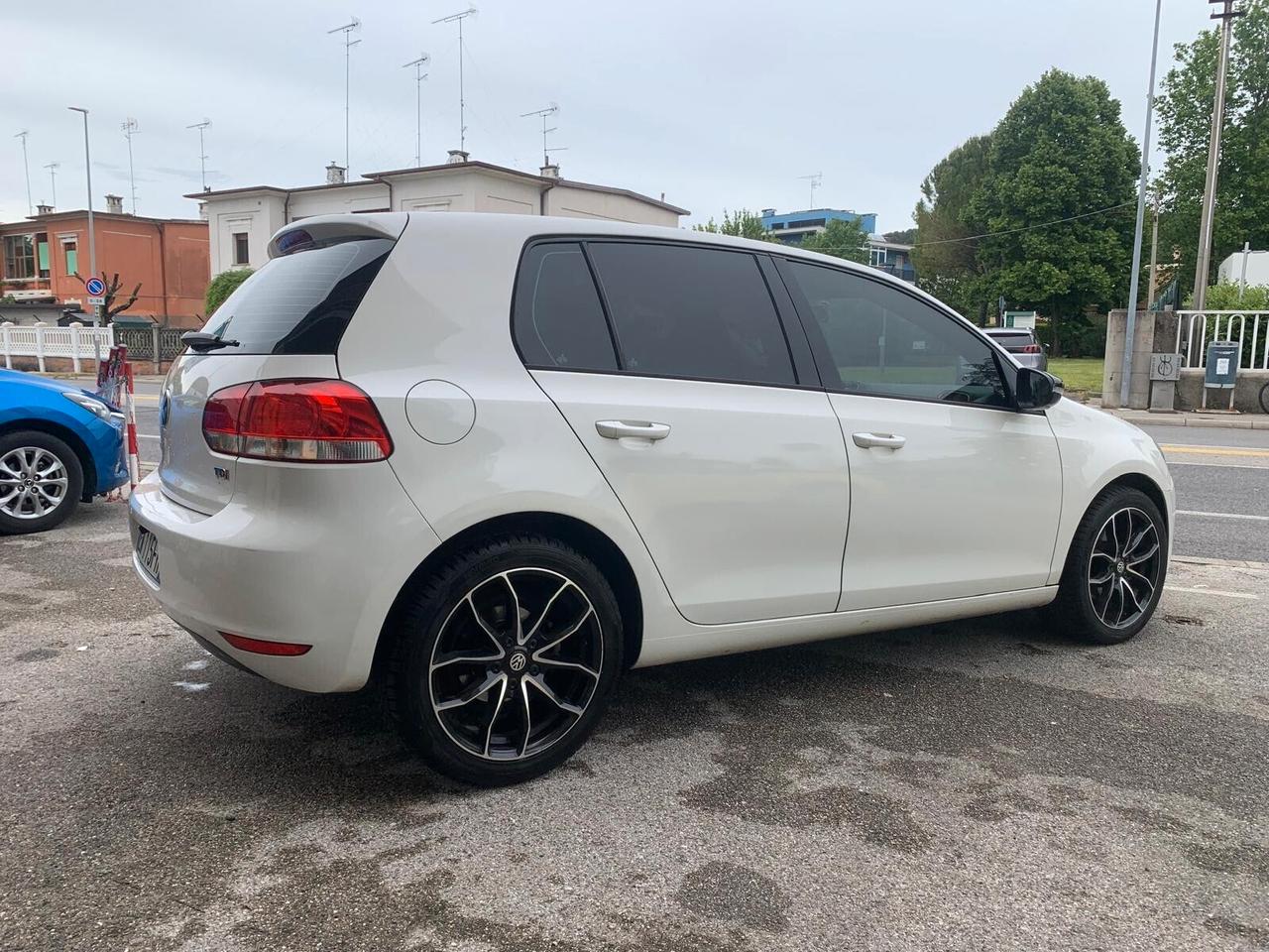 Volkswagen Golf VI 1.6 TDI 5p. Highline Neopat.