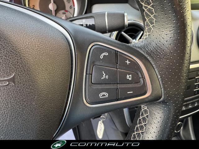 MERCEDES-BENZ GLA 200 d Automatic 4Matic Sport