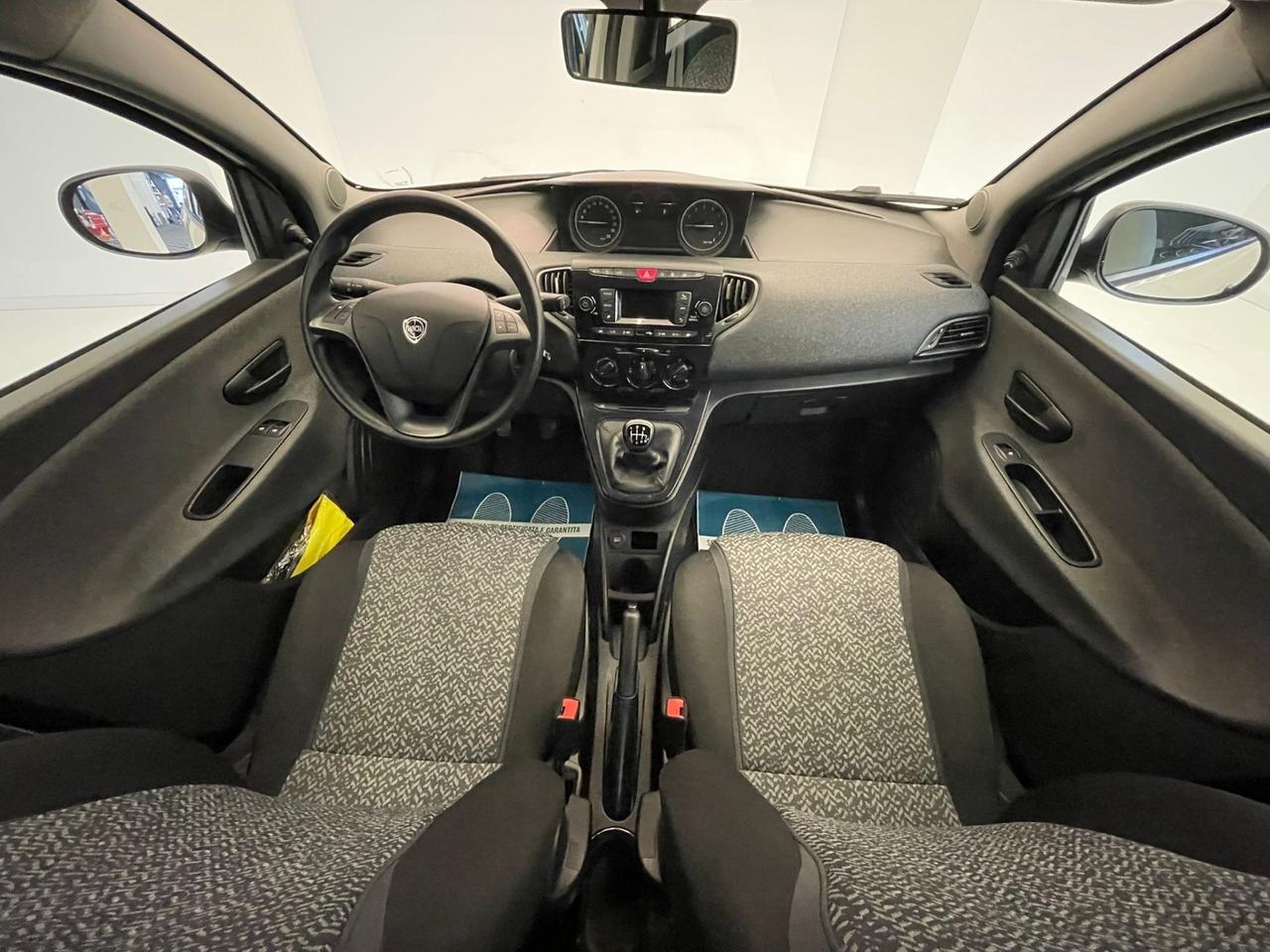 Lancia Ypsilon 1.0 FireFly Hybrid Ecochic Gold