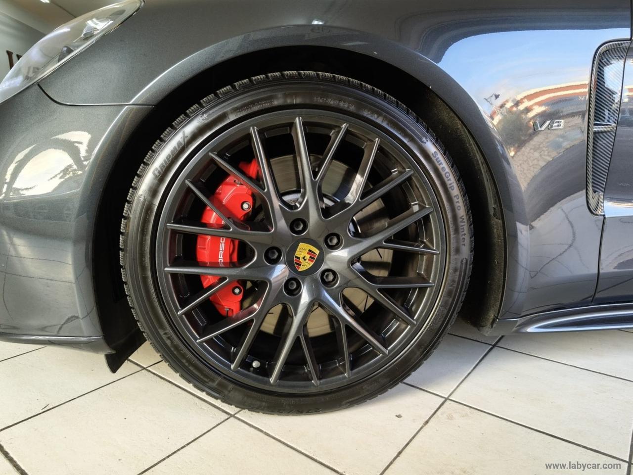 PORSCHE Panamera Turbo Sport Turismo